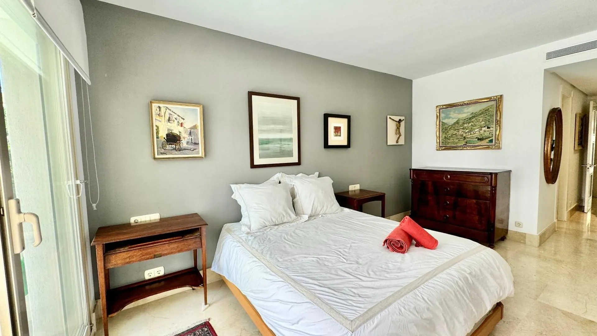 Golf Gardens Luxury Rio Real - Eaw Homes Marbella 0*,  İspanya